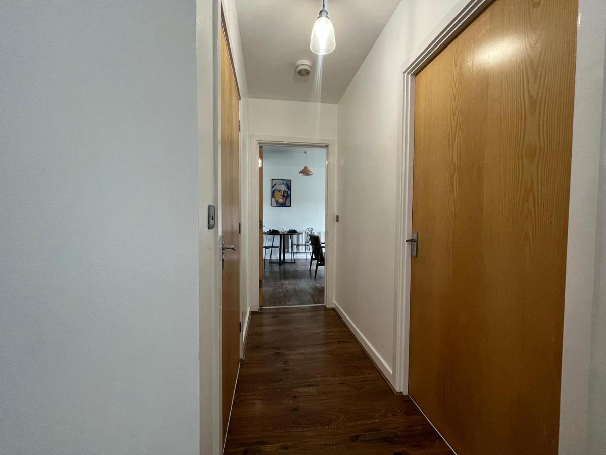 Kent, Dartford Station Apartments エクステリア 写真