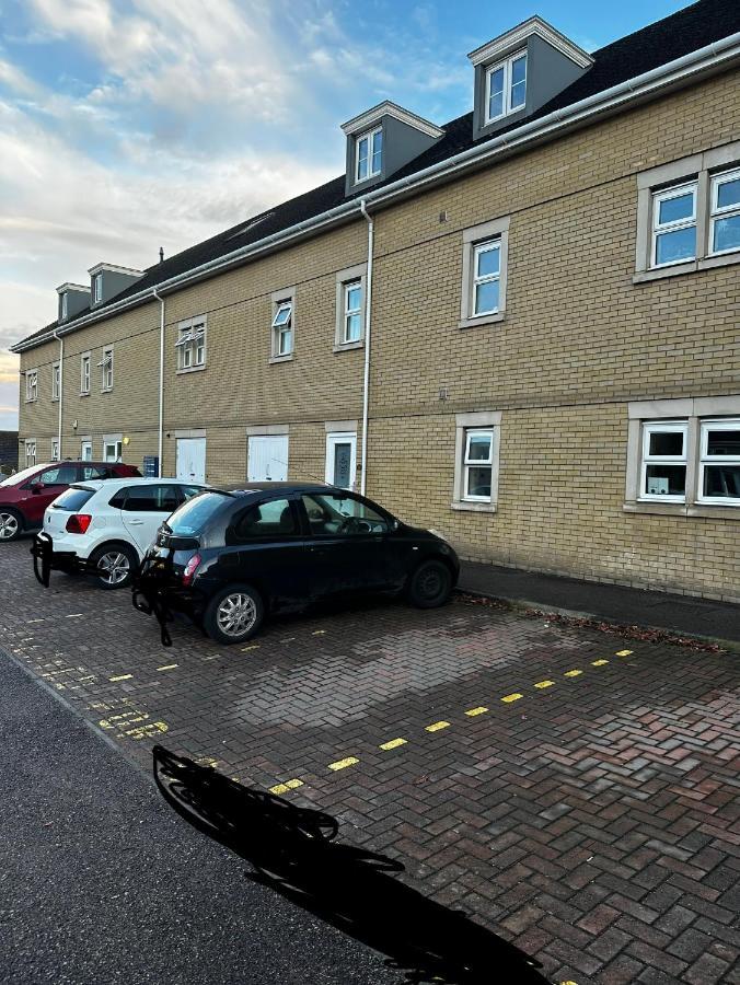 Kent, Dartford Station Apartments エクステリア 写真
